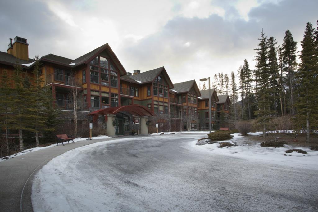 Platinum Suites Resort - Vacation Rentals Canmore Exteriér fotografie