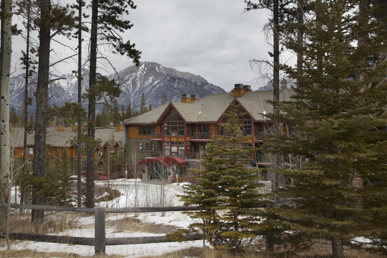 Platinum Suites Resort - Vacation Rentals Canmore Exteriér fotografie